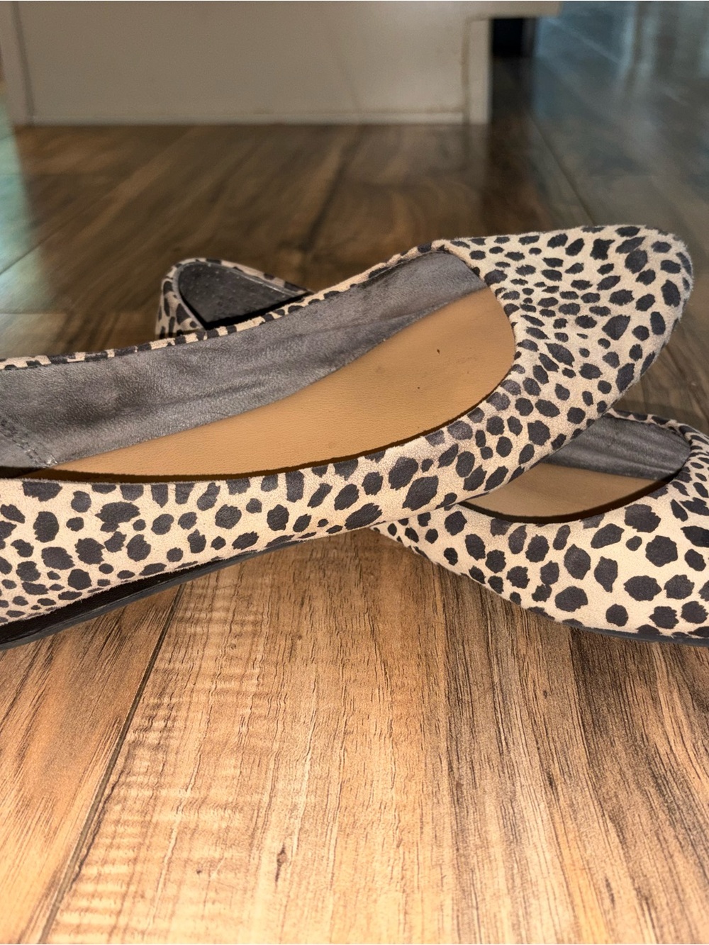 me too Leopard Print Pointed Toe Flats - Beige & Black